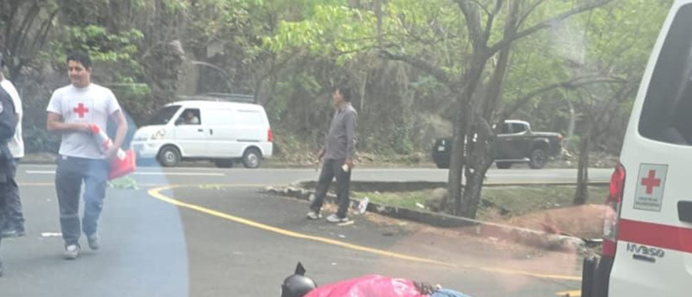 Motociclista pierde la vida al accidentarse en carretera Panamericana