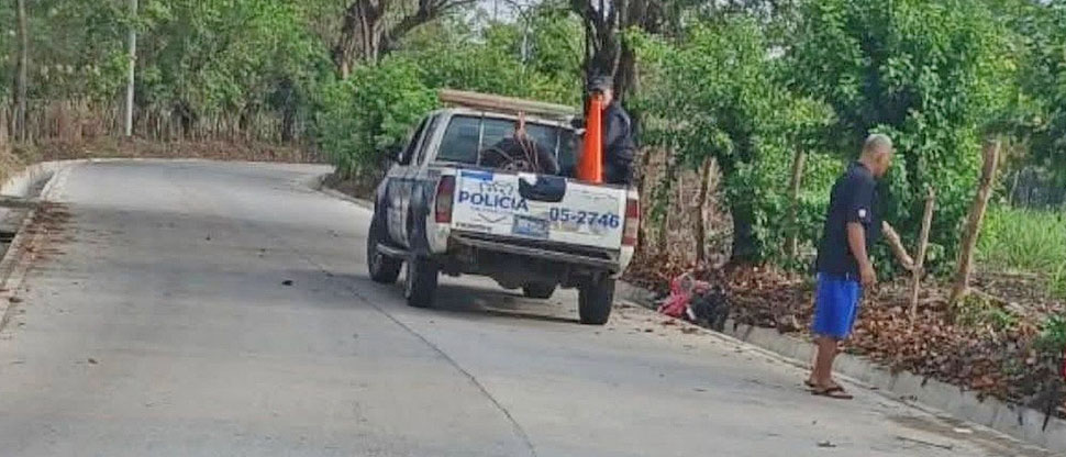 Motociclista fallece al caer a una cuneta en carretera a Concepción Batres