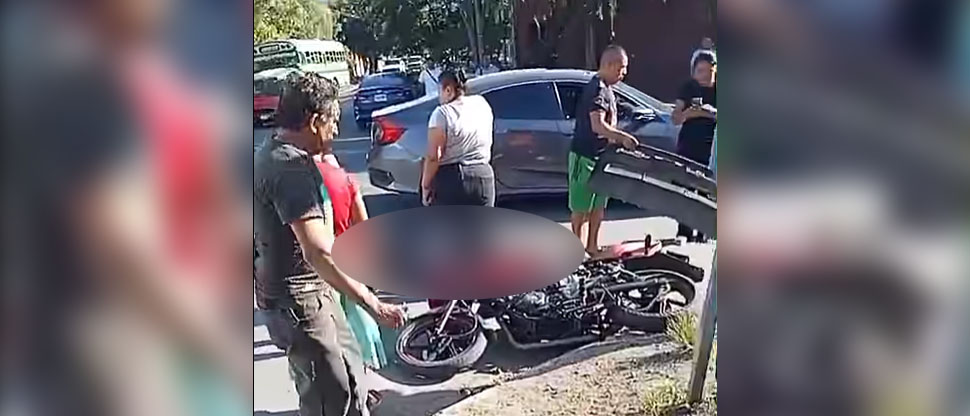 “Killer Soul” se pasa un alto y embiste a dos motociclistas en Santa Ana