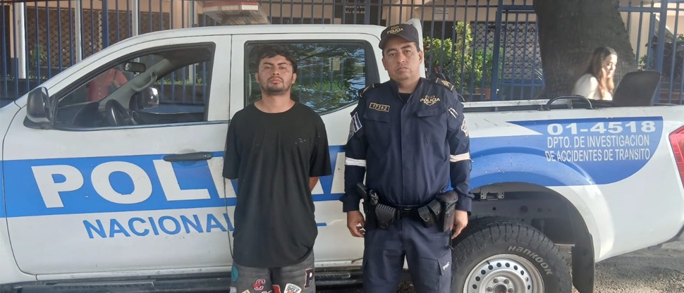 En flagrancia: capturan a ebrio que atropelló a mujer y su pequeña hija en el bulevar de Los Héroes