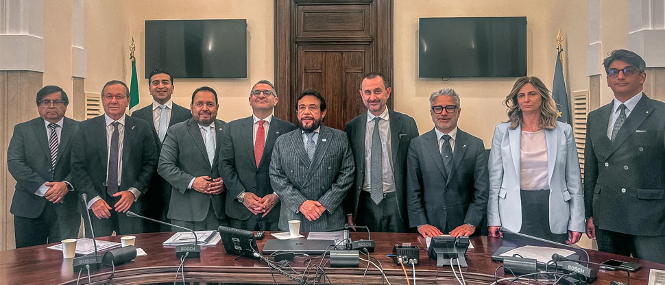 Vicepresidente Félix Ulloa sostiene encuentro con el Grupo Parlamentario de Amigos Italia–El Salvador