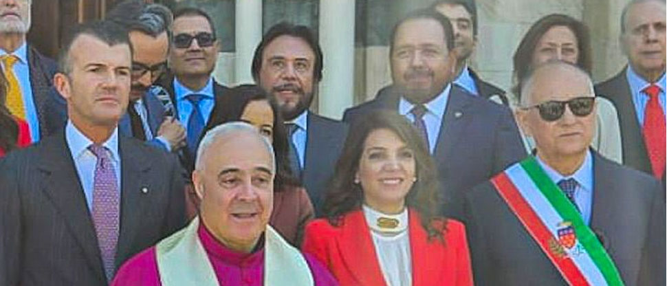 Vicepresidente Félix Ulloa presencia el histórico rito de la Ostensión del Cinturón de la Virgen María