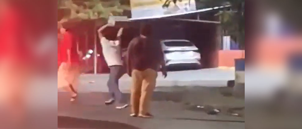 Captan una pelea callejera en San Miguel Centro esta madrugada