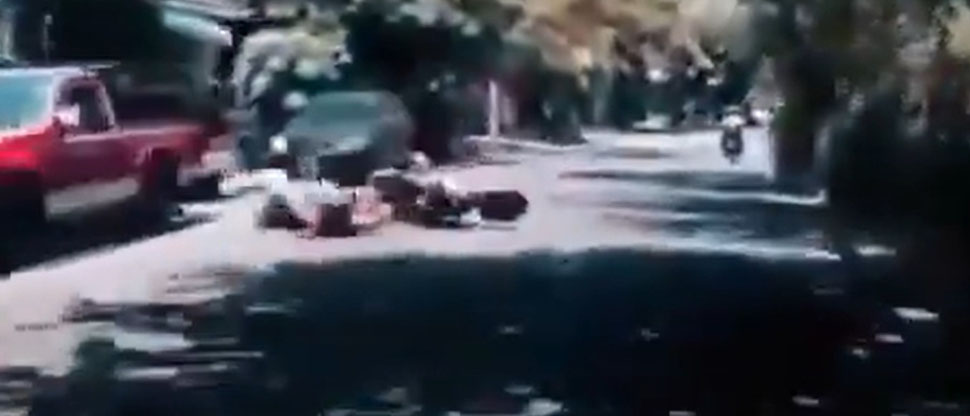 Difunden vídeo de motociclista que se accidenta en Apopa