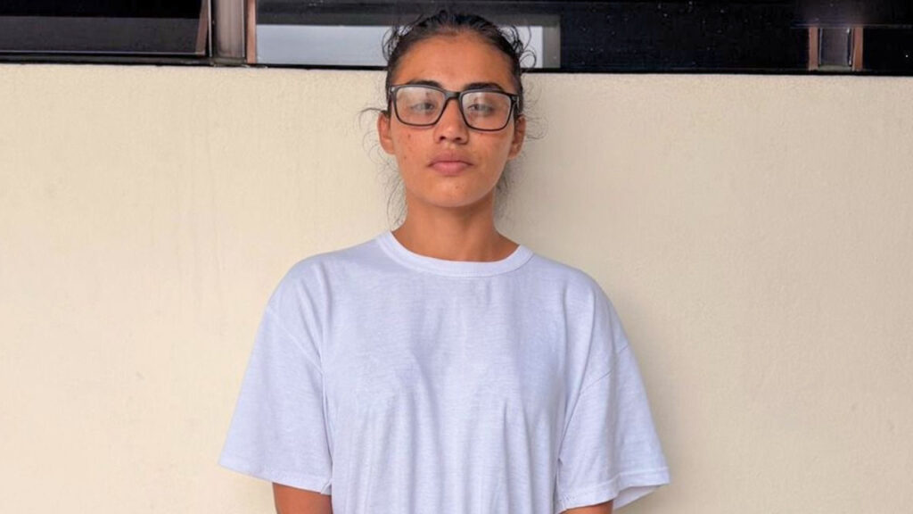 La mandan a prisión tras encontrarle un manojo de drogas en San Salvador