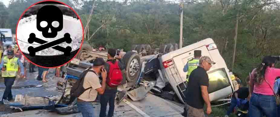HONDURAS: decretan alerta roja indefinida en zona que ocurrió trágico choque entre rastra y coaster