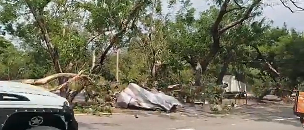 Camionero se accidenta tras explosión de una llanta en Comalapa