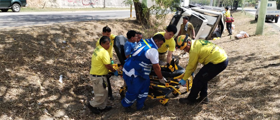 Fuerte accidente de tránsito deja tres personas lesionadas