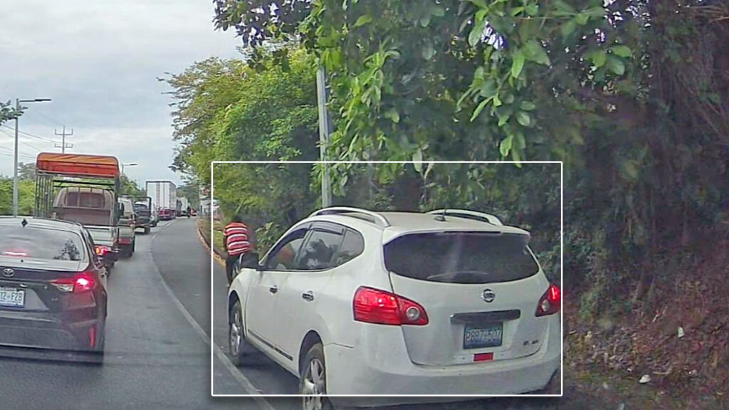 Denuncian a conductor de camioneta por circular sobre hombro de la carretera