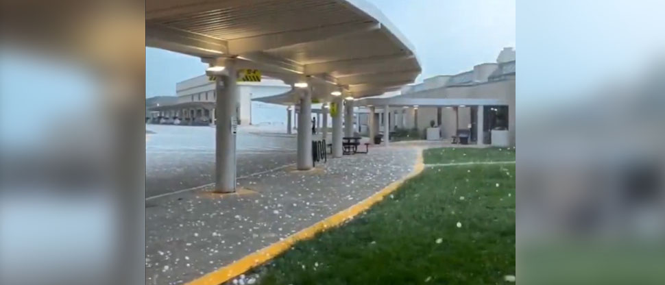 Estados Unidos: fuerte tormenta de granizos daña varios vehículos