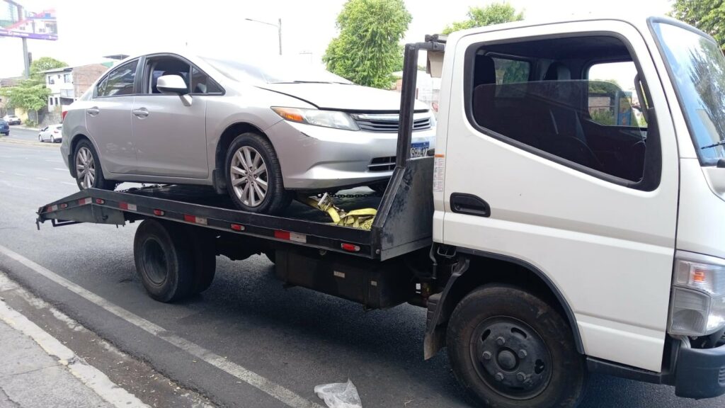 Más de 400 asistencias en carretera por grúas gratuitas del MOPT