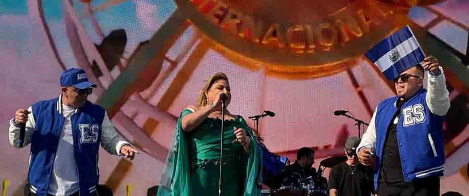 Este fue el nuevo hit que lanzó Los Hermanos Flores en Coachella: el rap de «Linda Muchachita»