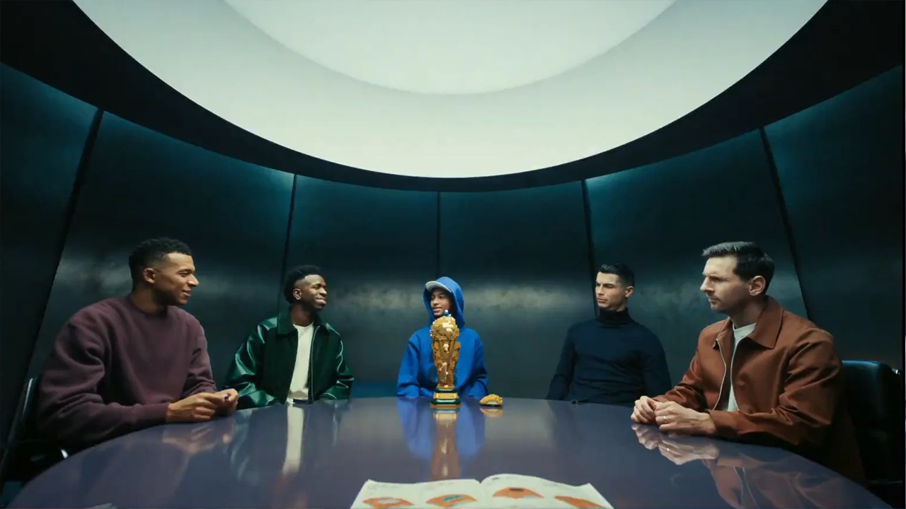 Mbappé y Vinicius se sientan en la misma mesa que Messi y Cristiano