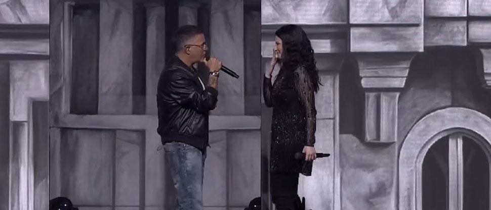 Alejandro Sanz sorprendió a la cantautora italiana Laura Pausini durante su concierto en Bogotá