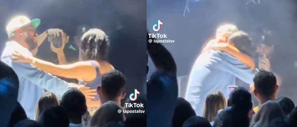 Pareja se da el sí en el concierto de Sin Banderas