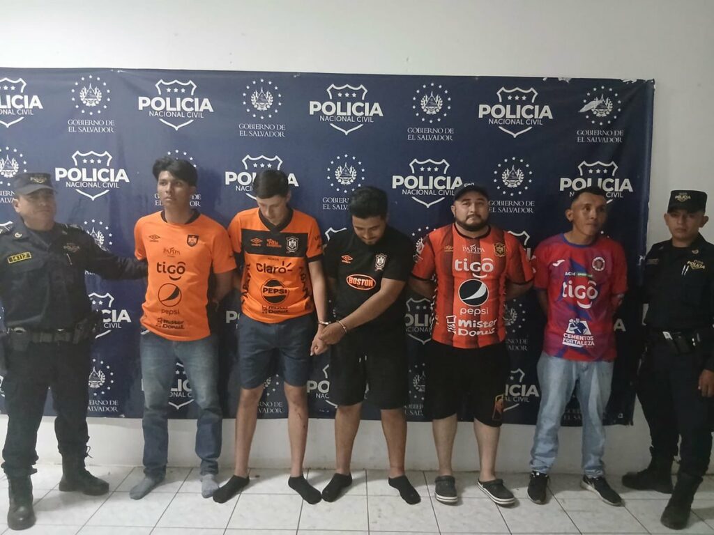 CD Águila pide a su afición «vivir el fútbol con responsabilidad»