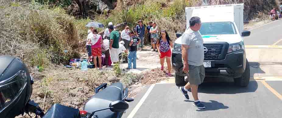6 Lesionados tras volcar un pick up en Chalatenango