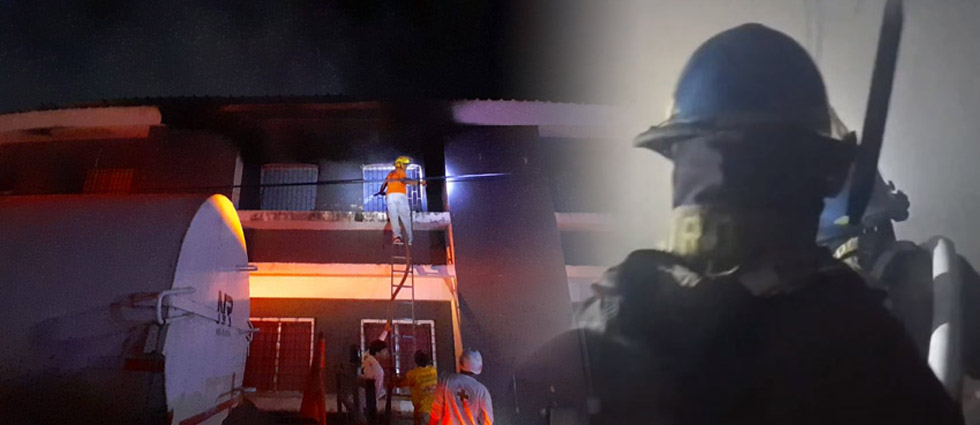 Sofocan incendio estructural en edificio de usos múltiples de La Libertad