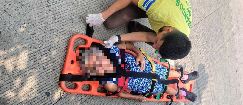 Mujer de la tercera edad resulta lesionada tras choque provocado por rastra en Sonsonate