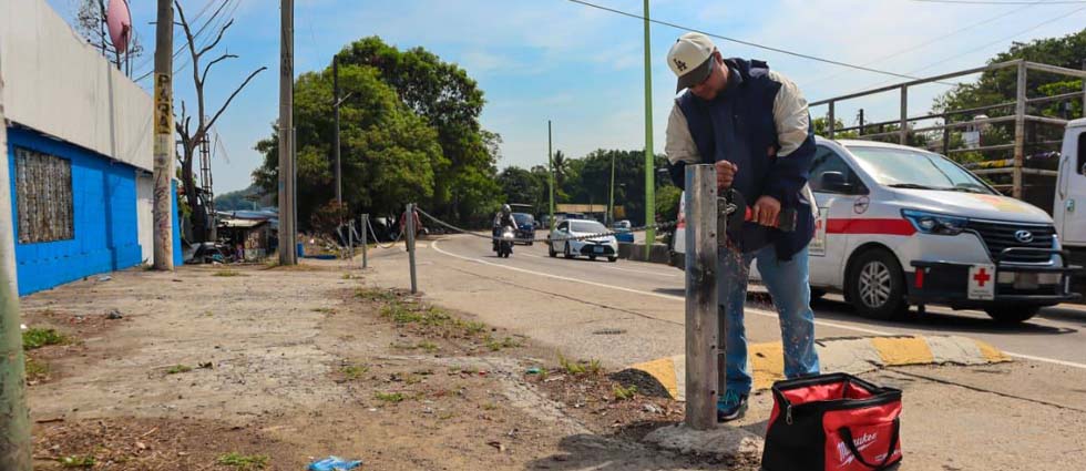 Alcaldía de San Salvador retira obstáculos en la carretera Troncal del Norte