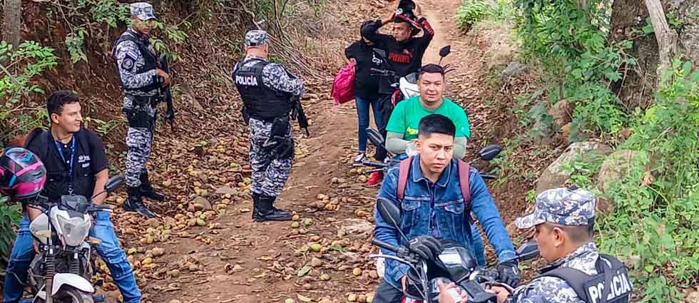 Fuerzas Especiales de la PNC realizan constantes patrullajes en caseríos y cantones del país