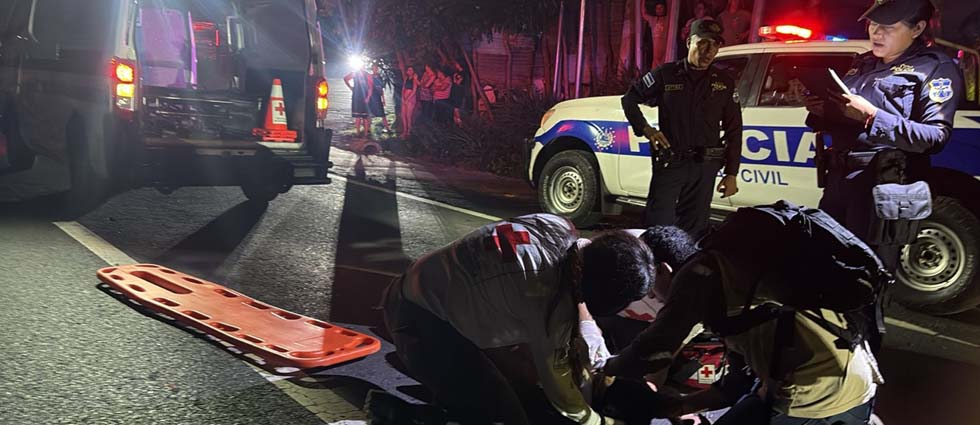 Reporta a una persona lesionada tras fuerte choque en San Vicente