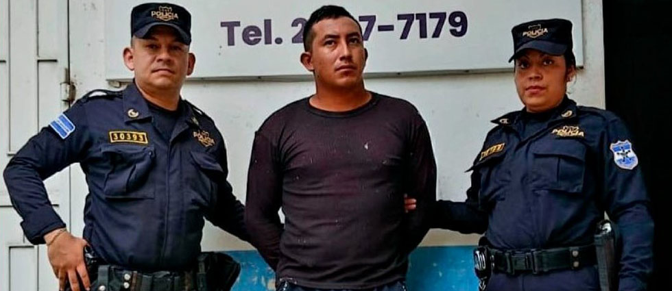Santa Ana: detienen a hombre tras agredir a su compañera de vida y a ¡¡¡su hija de un año y medio!!!