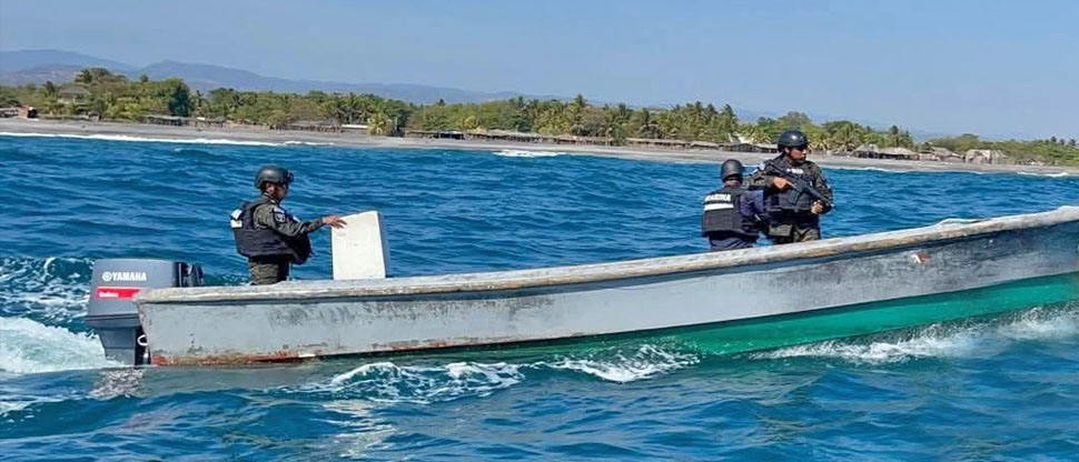 Continúa búsqueda de joven que fue arrastrado por una corriente de retorno en playa El Espino