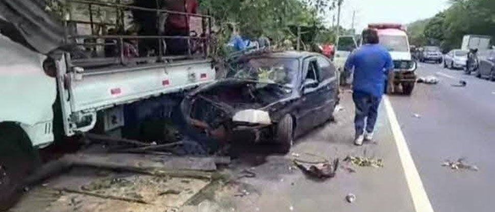 6 personas, incluido un niño de 1 año, resultan lesionados en fuerte choque en Sonsonate