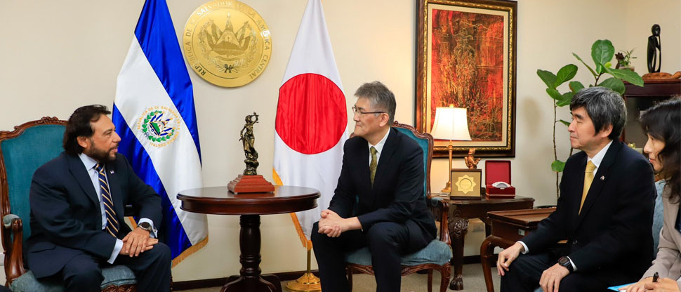Vicepresidente Félix Ulloa estrecha lazos de cooperación con Japón