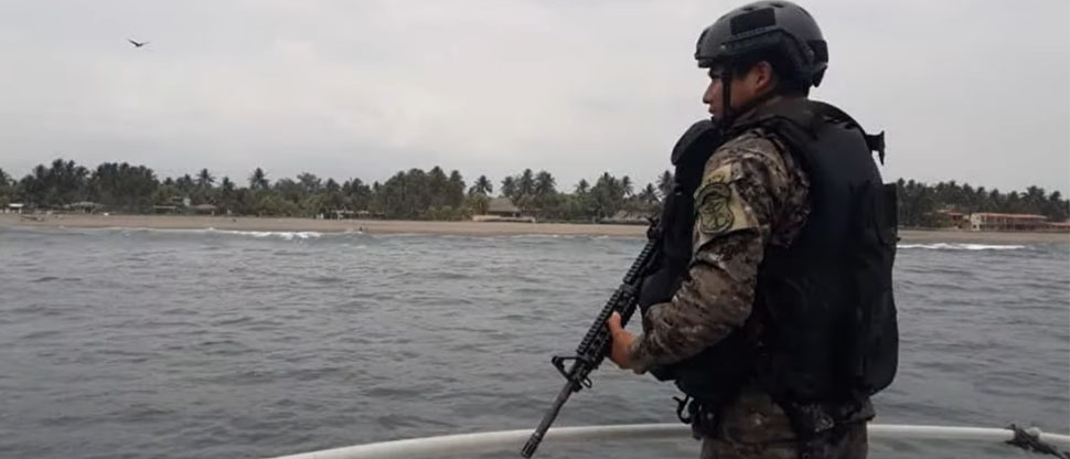 Fuerza Naval recupera cadáver localizado flotando frente a la bocana de Garita Palmera