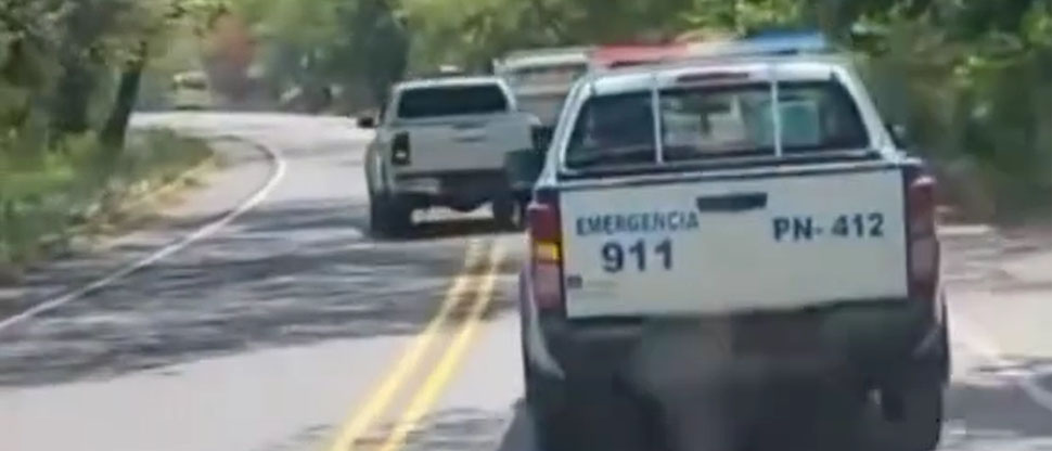 Captan persecución policial contra un pick up por realizar maniobras indebidas