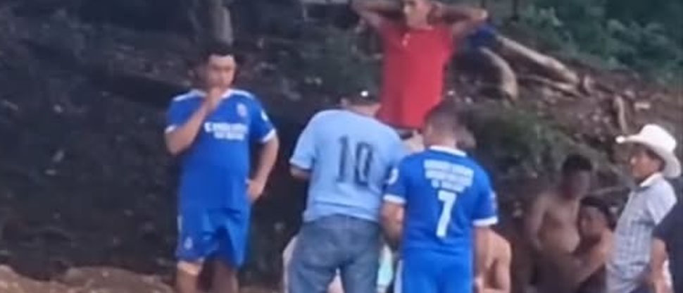Denuncian a sujeto que disparó al aire tras un partido de fútbol en San Francisco Menéndez, Ahuachapán
