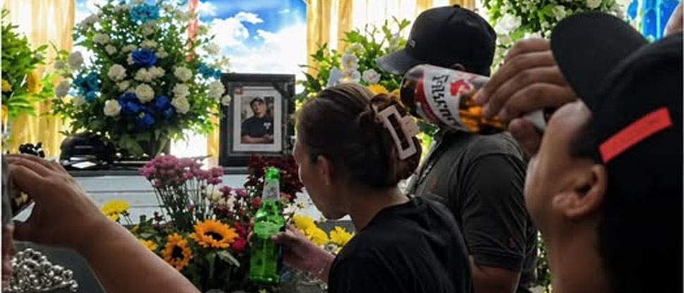 VIDEO: Con un último brindis despiden a joven fallecido en accidente de tránsito en Metapán