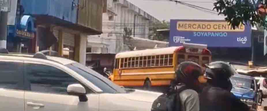 Captan a busero de la ruta 41-D manejando en sentido contrario