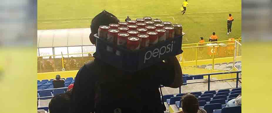 Vuelve la cerveza a los estadios: solo se venderá en el segundo tiempo