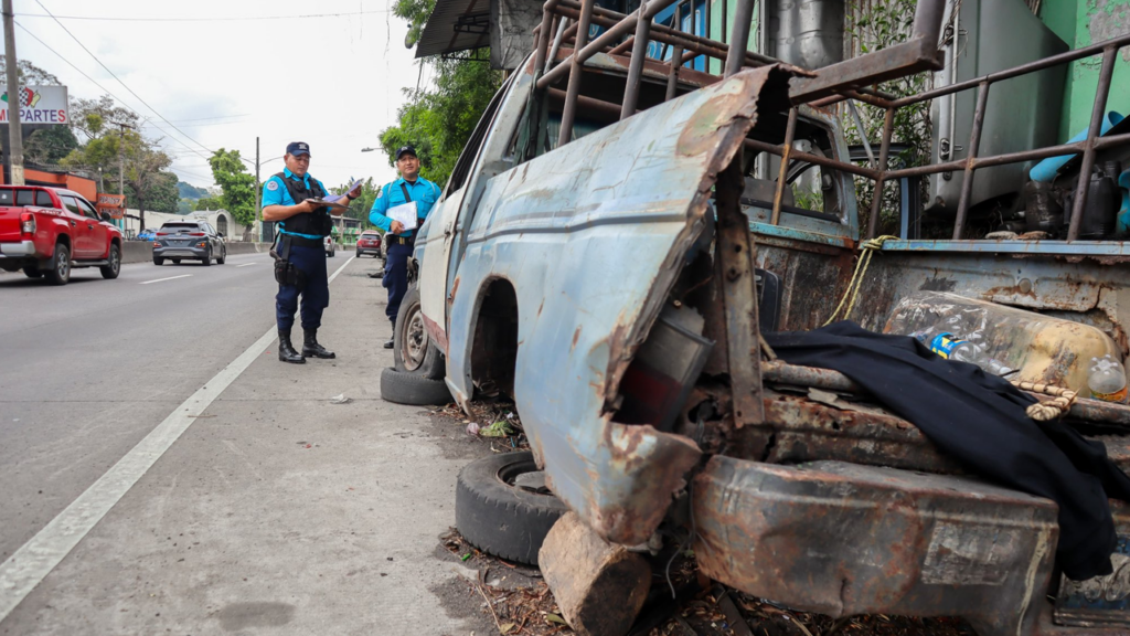 Multan a dueños de chatarreras en Ciudad Delgado por obstaculizar los espacios públicos