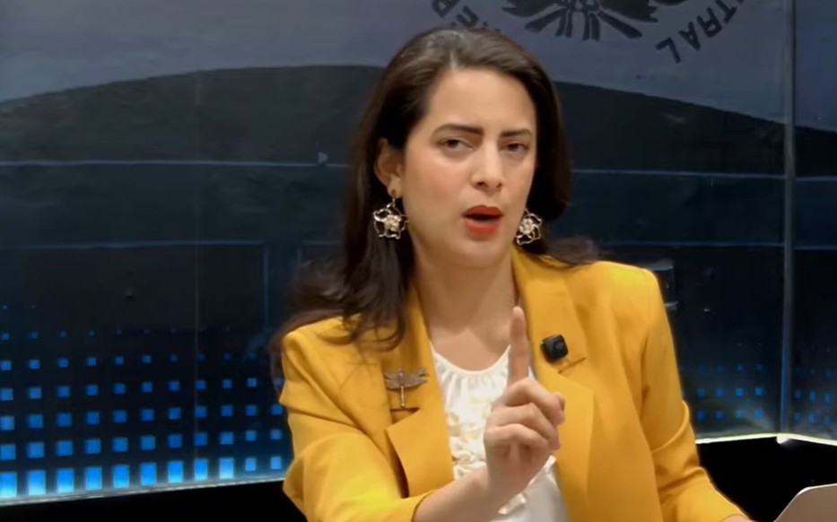 Claudia Ortiz propone nuevo impuesto para salvadoreños que alquilan a turistas