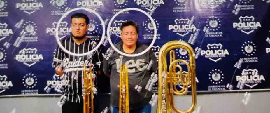 Hombre y mujer son detenidos por robar instrumentos musicales de una escuela y revenderlos