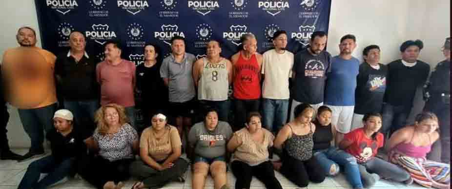 Arrestan a 21 hombres y mujeres por realizar peleas en bares de San Miguel