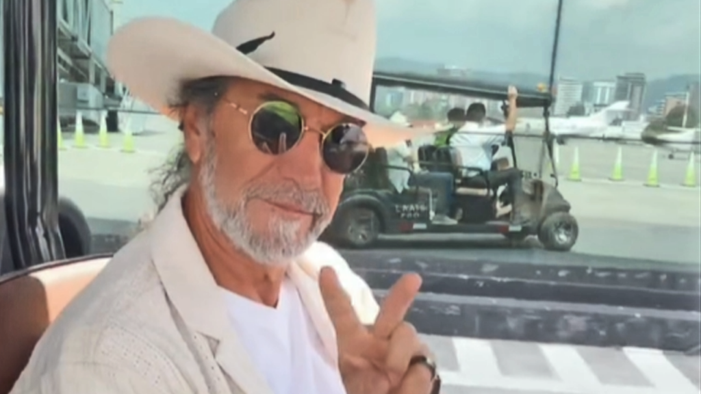 El Buki ya está en El Salvador