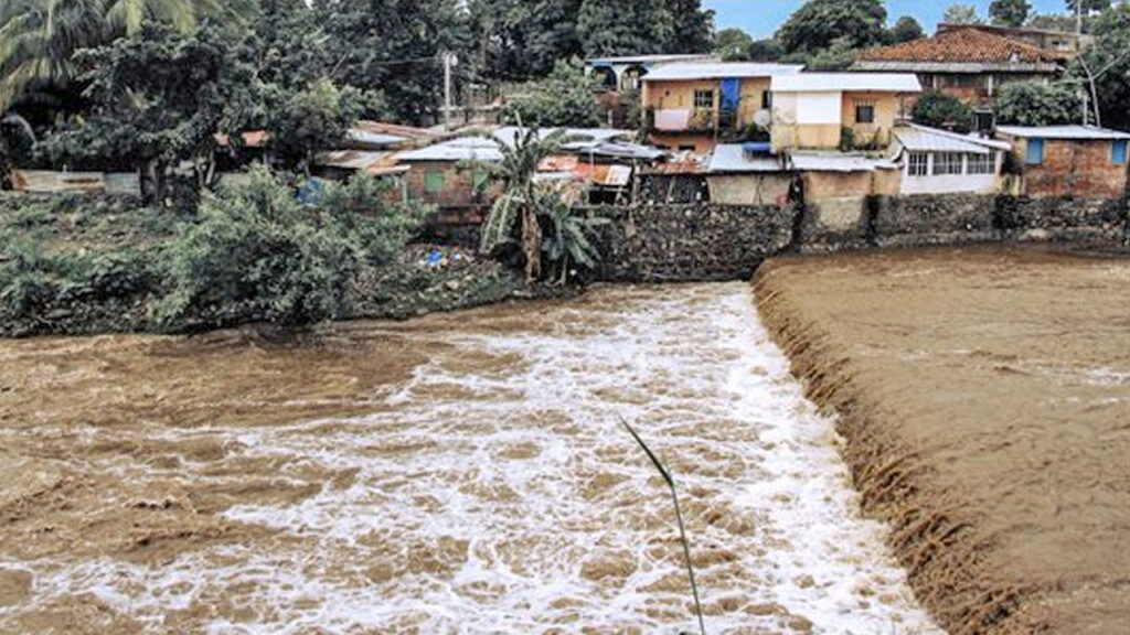 Existe probabilidad de inundaciones tras las lluvias de las últimas horas, según Medio Ambiente