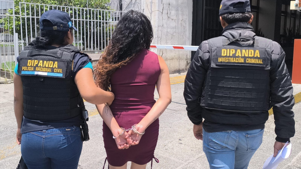 Guatemala: llegó de visita a la cárcel y allí se quedó tras ser acusada de extorsión