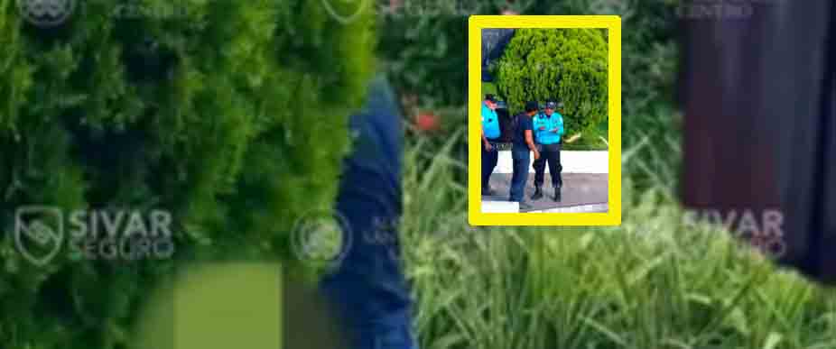 Castigan a hombre que orinó en la calle