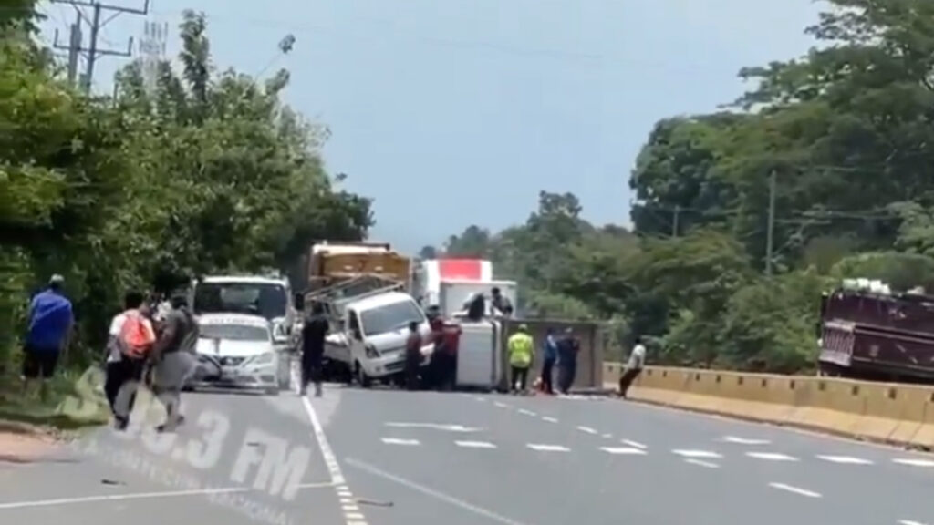 Reportan múltiple accidente sobre carretera haca Acajutla, Sonsonate