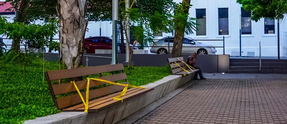 Continúan embelleciendo la plaza Bolívar en el Centro Histórico para mejorar la experiencia de los visitantes