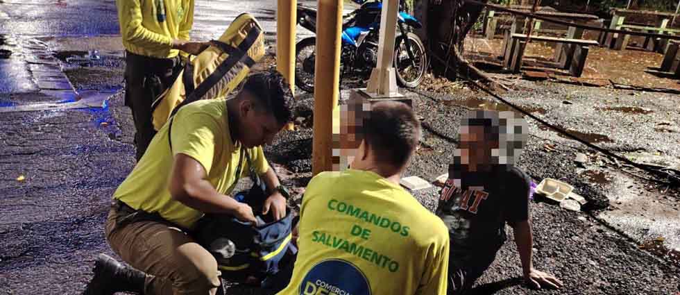 Pareja de motociclistas sufre fracturas tras ser embestida por un automovilista en Sonsonate