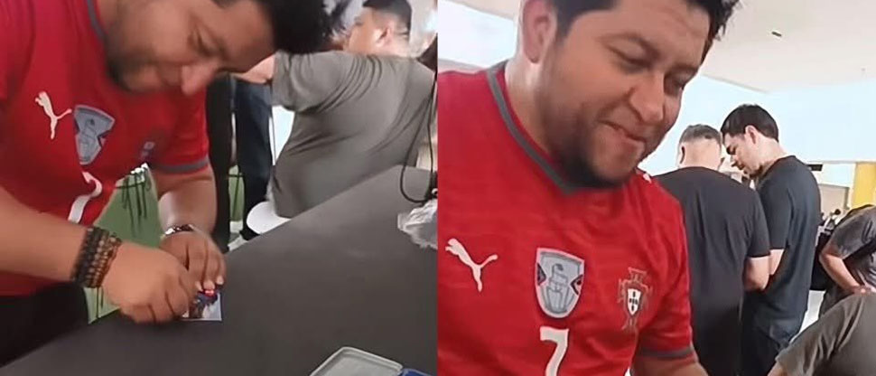 Aficionado salvadoreño se viraliza tras completar el álbum de la Copa del Mundo 2026