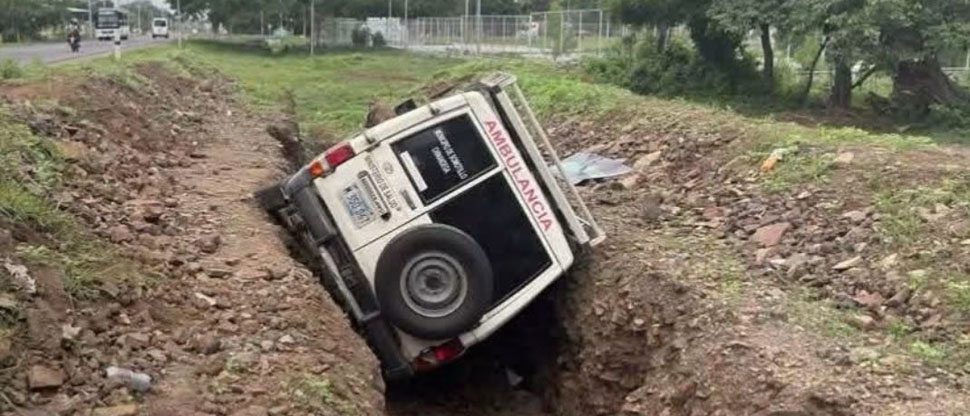 Honduras: conductor de ambulancia fallece en accidente mientras trasladaba a un paciente