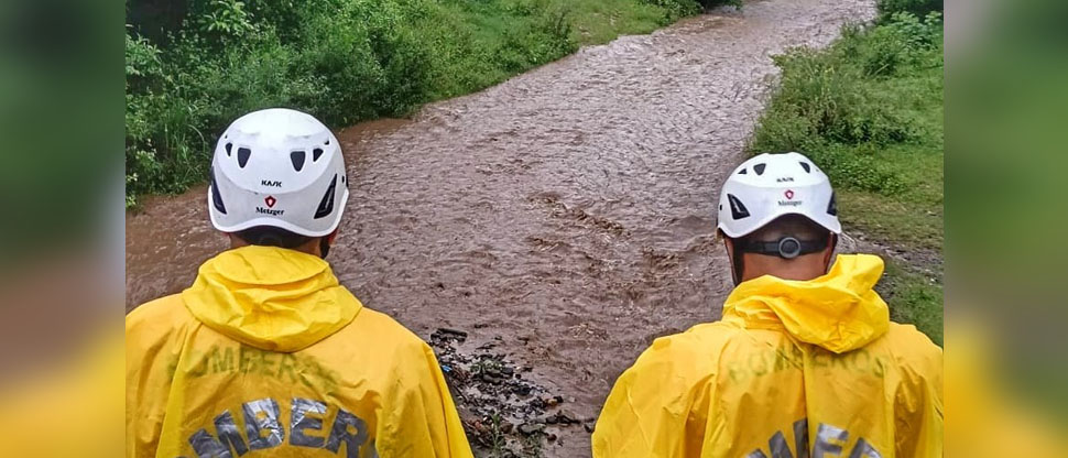 Bomberos: «Es fundamental no intentar cruzar ríos, quebradas o corrientes de agua”